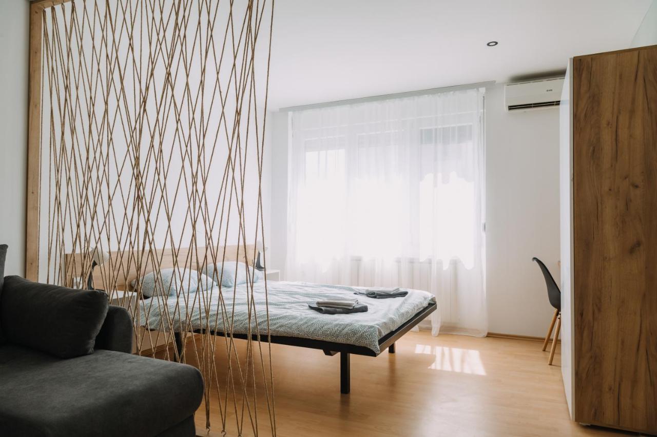 Constantin Inn Ni Extérieur photo